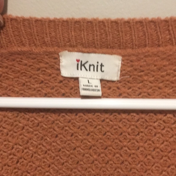 Hi! selling this because it’s just not my style 😁 - Picture 2 of 2